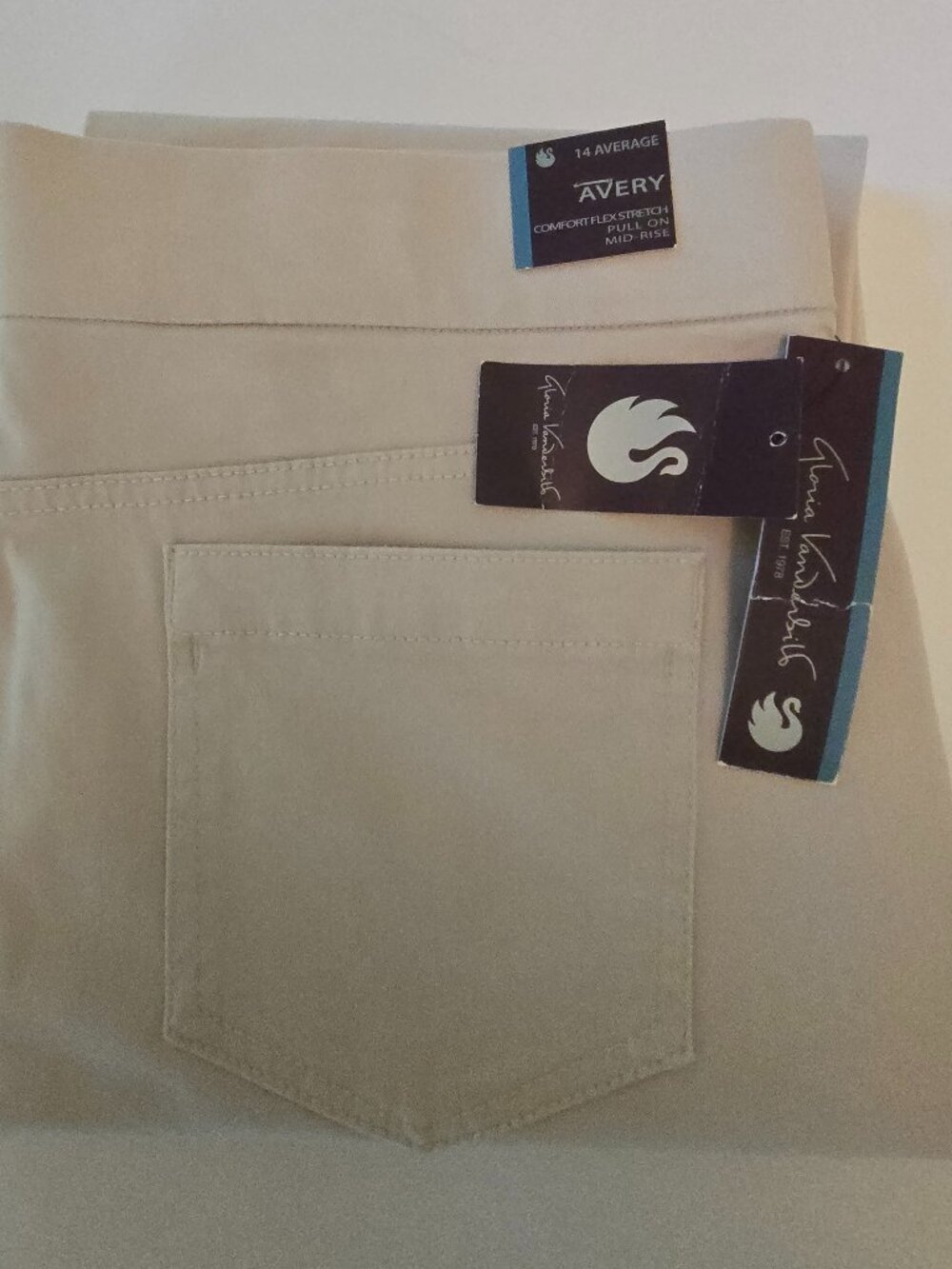 Gloria Vanderbilt Beige Jeans Size 14